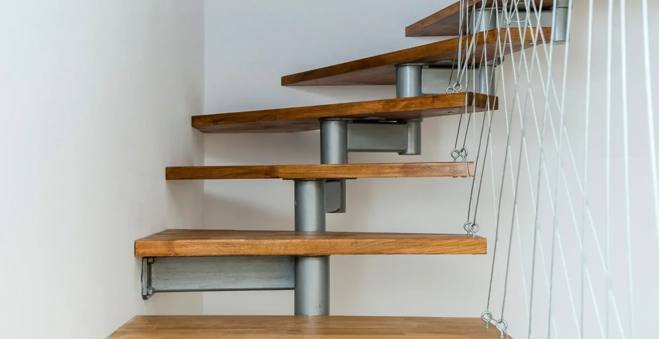escalier suspendu